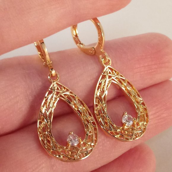 18K Yellow Gold Filled Diamond Zircon Hollow Weaved Leaf Dangle Earrings .11ctw - Picture 2 of 4